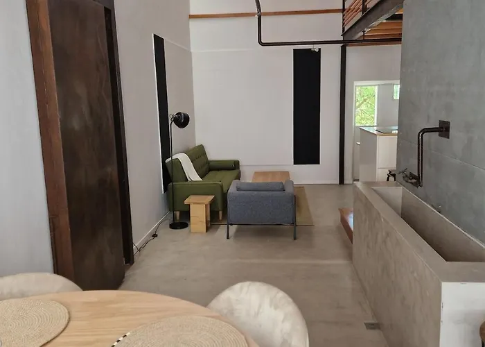 Apartment Bright & Unique Loft In The Heart Of